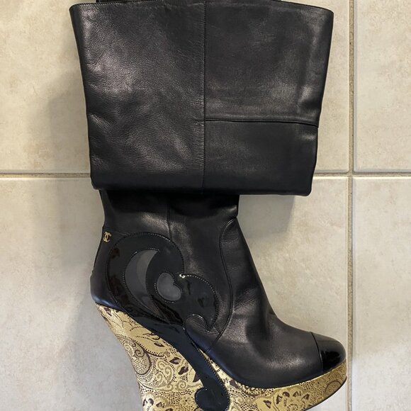 CHANEL Paris-Moscow Thigh-High Cap-Toe Black Leather Boots Size 38.5" - Picture 6 of 16